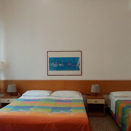 Ariston Petit Hotel Палермо Екстер'єр фото